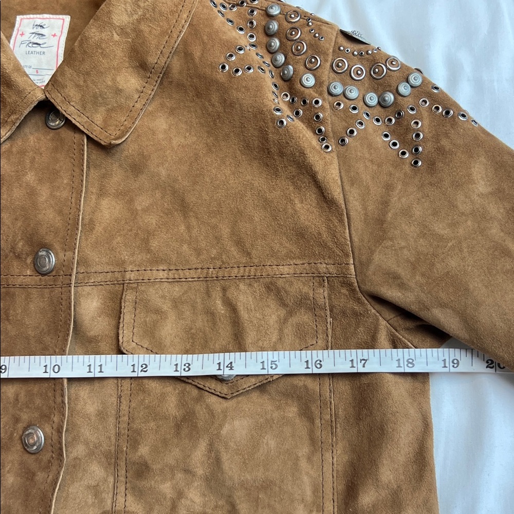 Free People Tan Suede Embellished Jaya Boxy Chore Jacket Brown SZ S - Picture 10 of 12